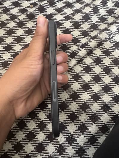 Apple iPhone 15