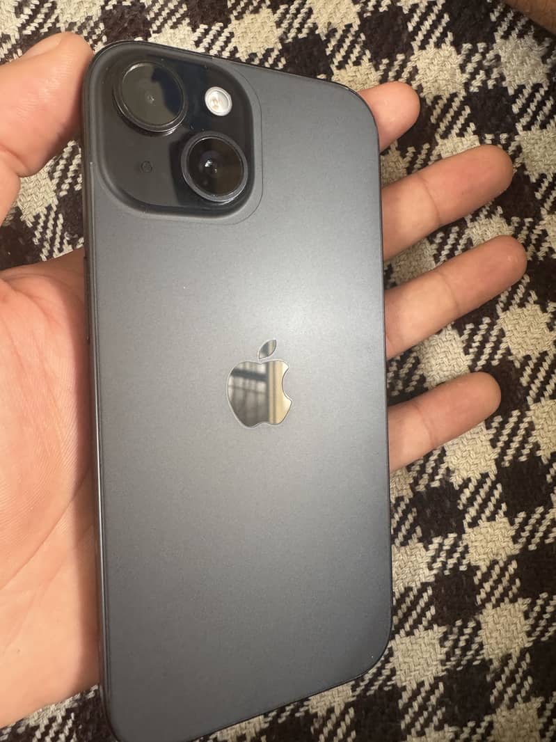 Apple iPhone 15 3