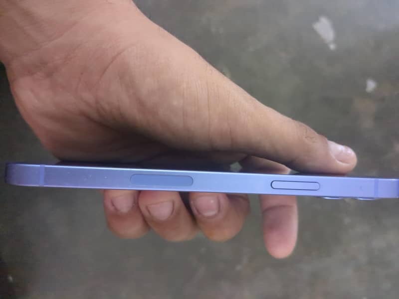 Apple iPhone 12 2