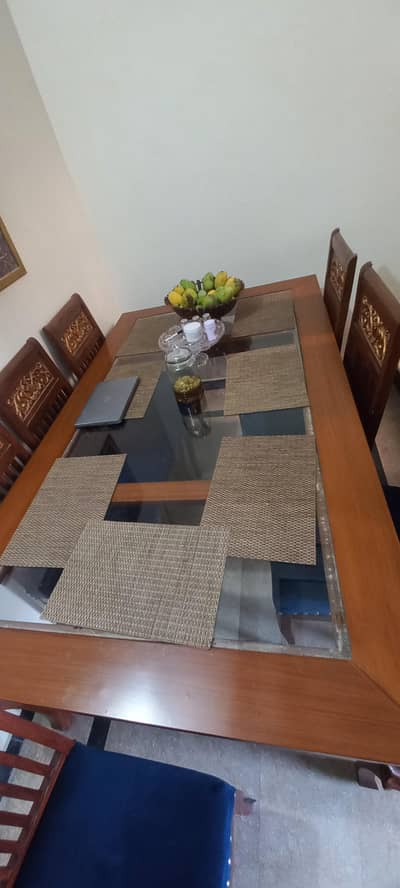 Dining Table with 8 chairs