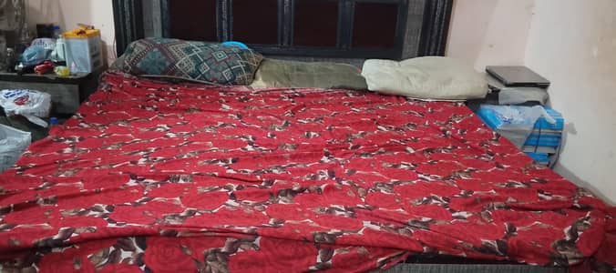 King size bade with drasing  urgent sell