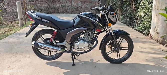 Suzuki GS-125 2025