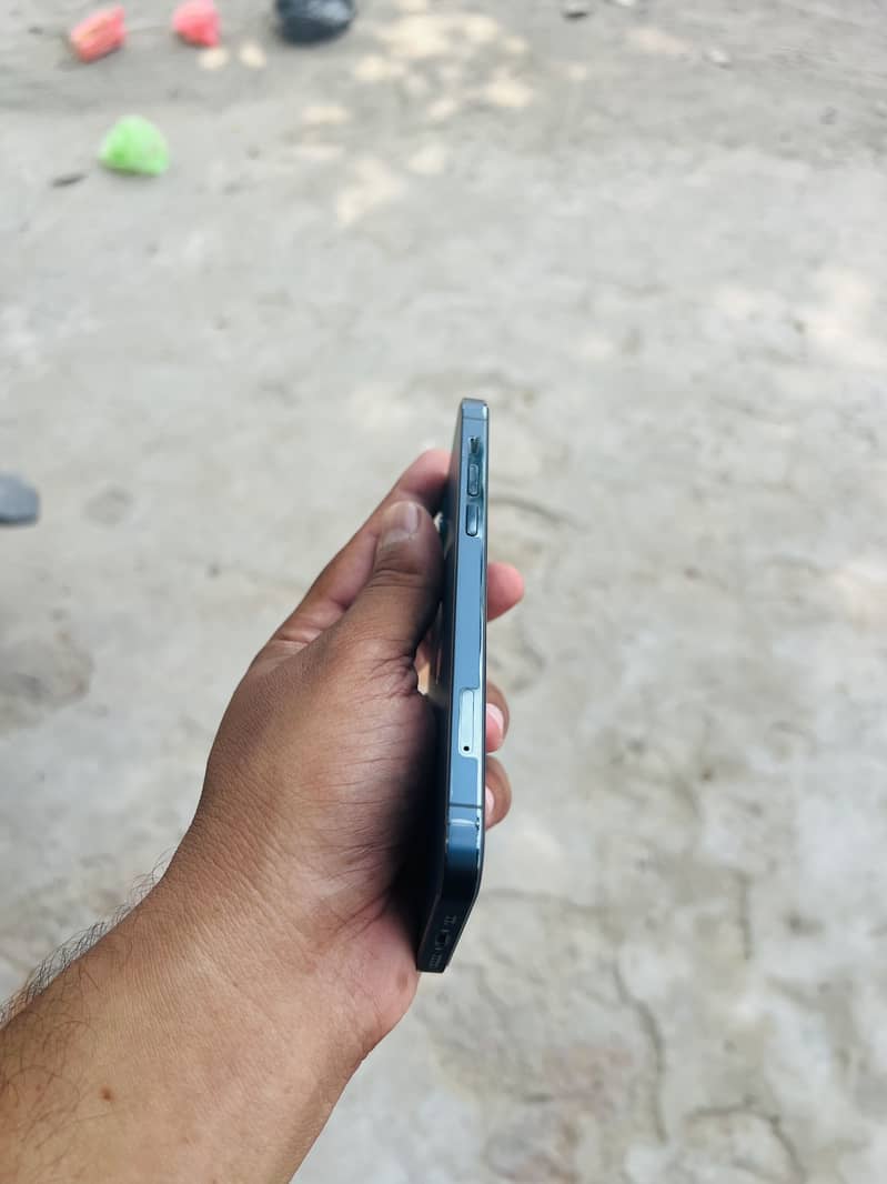 Apple iPhone 12 Pro 2