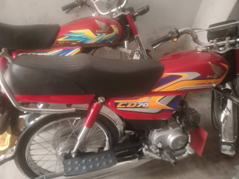 CD 70 25 model 10/10 condition 2
