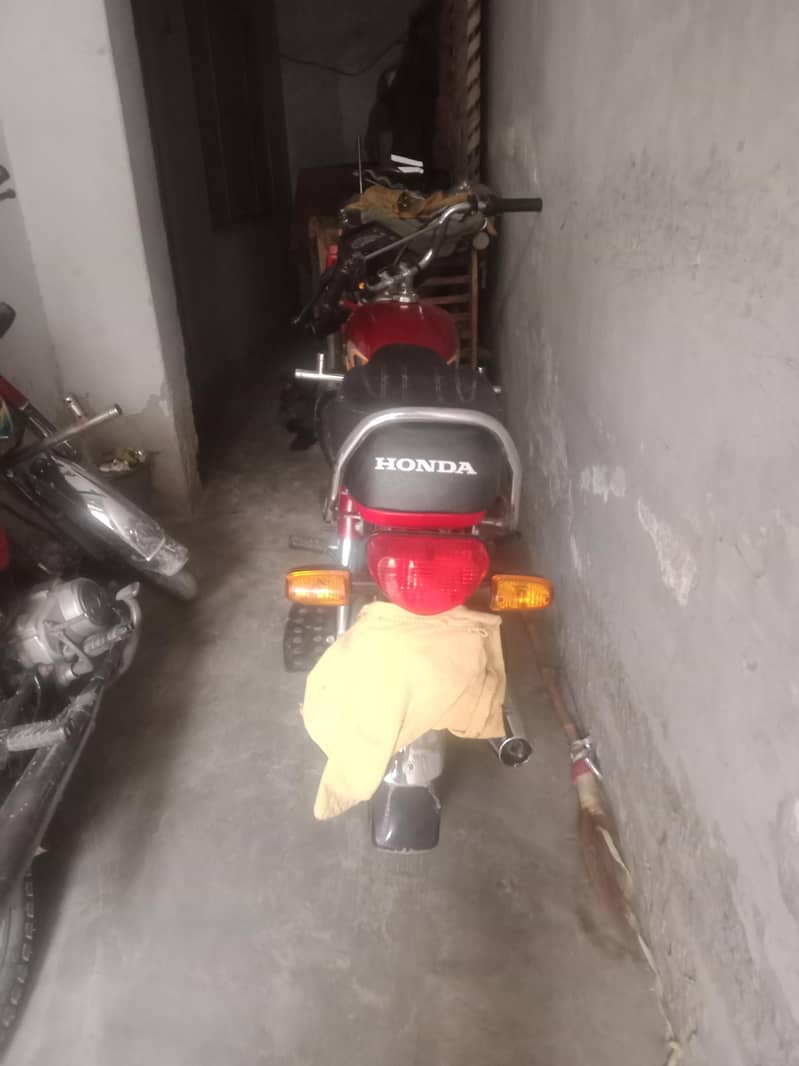 CD 70 25 model 10/10 condition 3