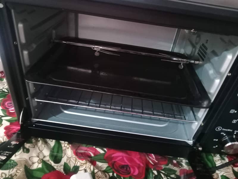 Baking oven 11