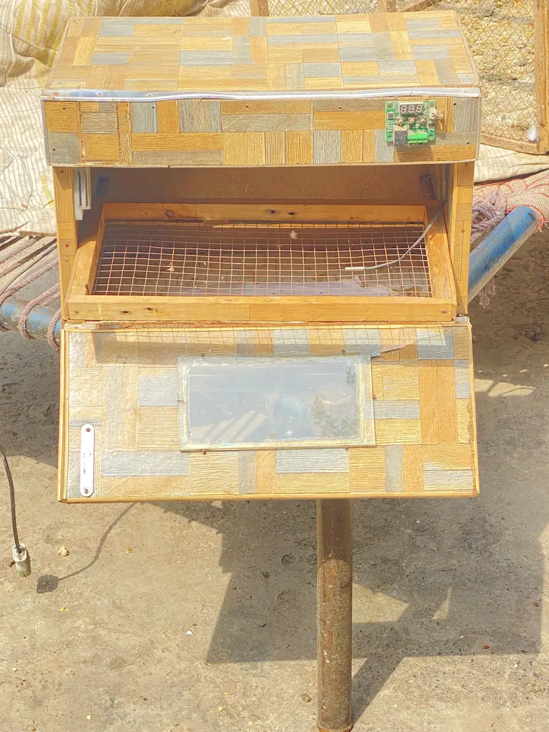 30+ Eggs manual incubator [03054576550] — photo 5