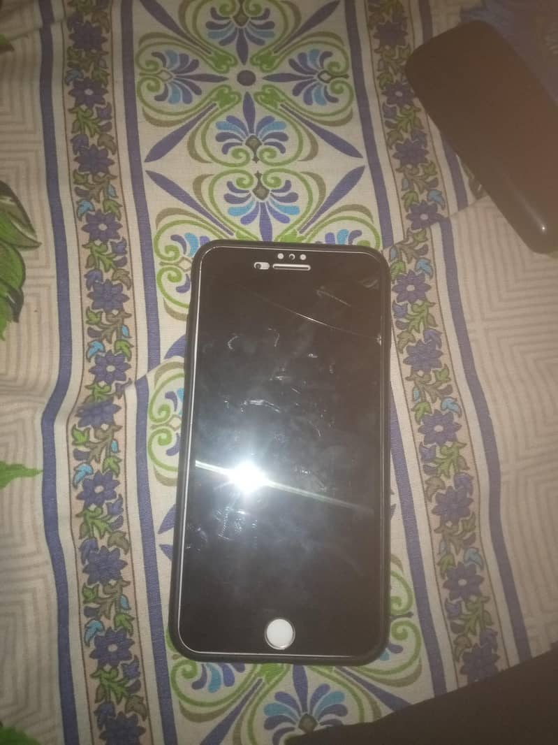 Apple iPhone 7 Plus 1