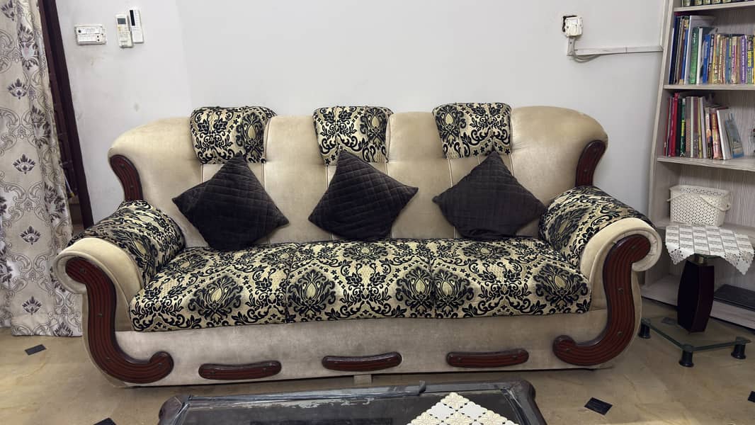 Sofa set available 0
