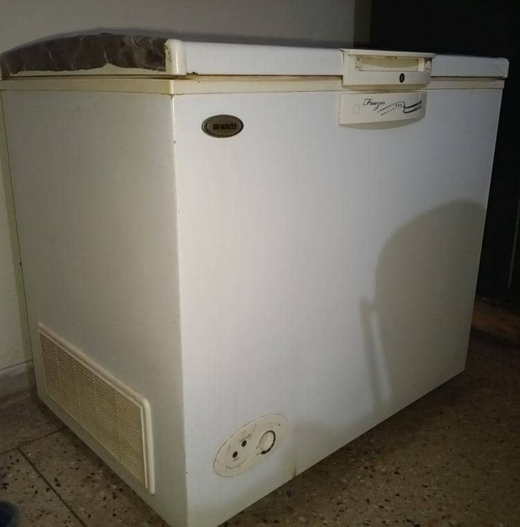 waves deep freezer 0