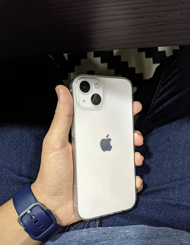 Apple iPhone 13 1