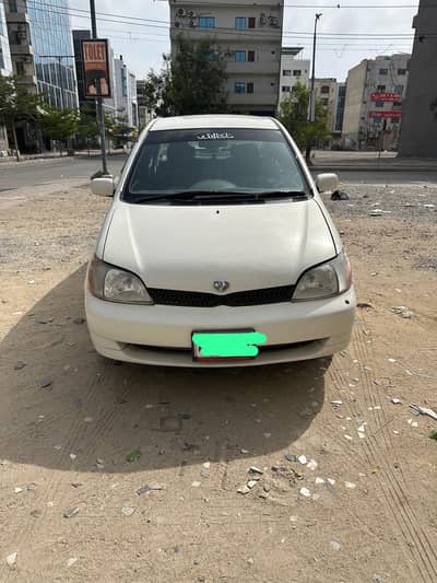 Toyota Platz 2002