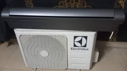 ELECTROLUX 1.5 TON DC INVERTER AC FOR SALE