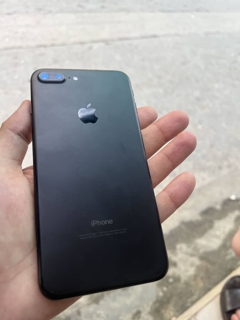 Apple iPhone 7plus 1