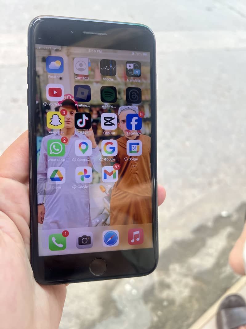 Apple iPhone 7plus 3