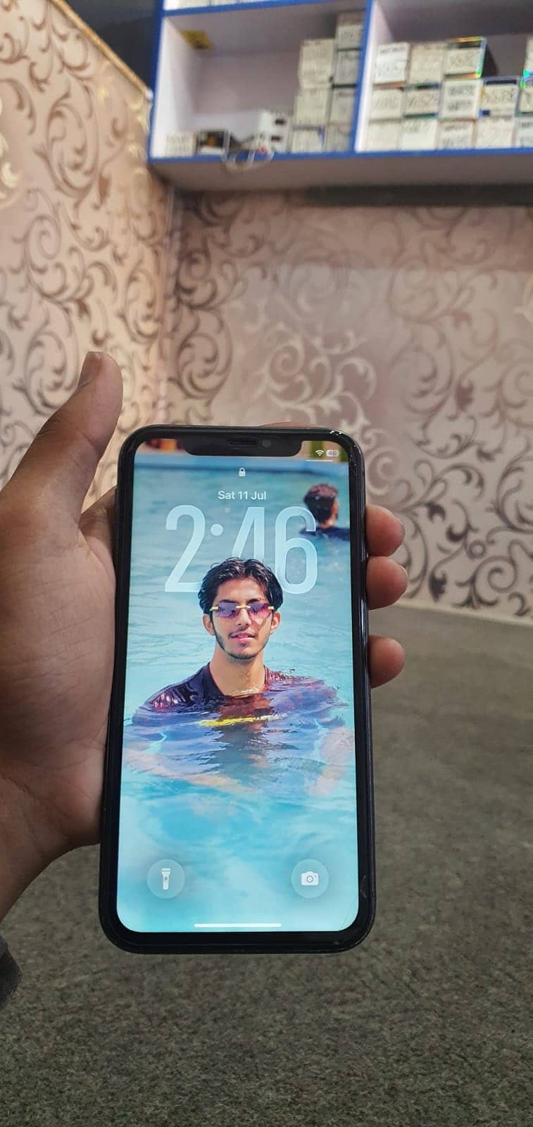 Apple iPhone 11 4