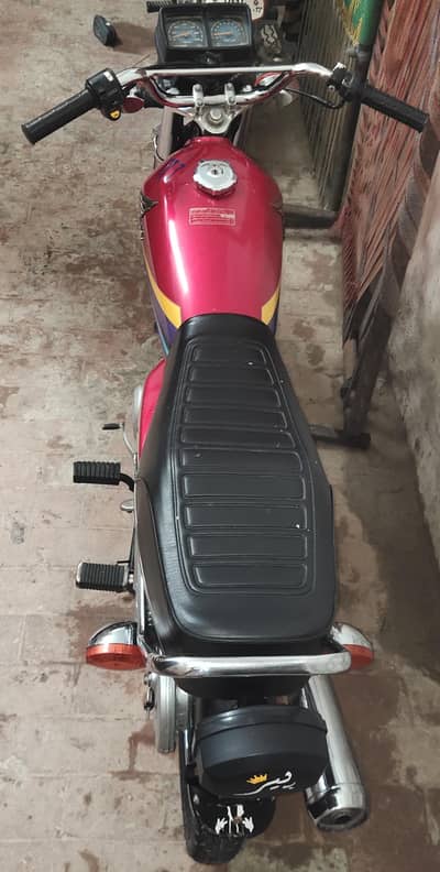 for sal bike bilkul saff h copy later h pra number plate original nhi