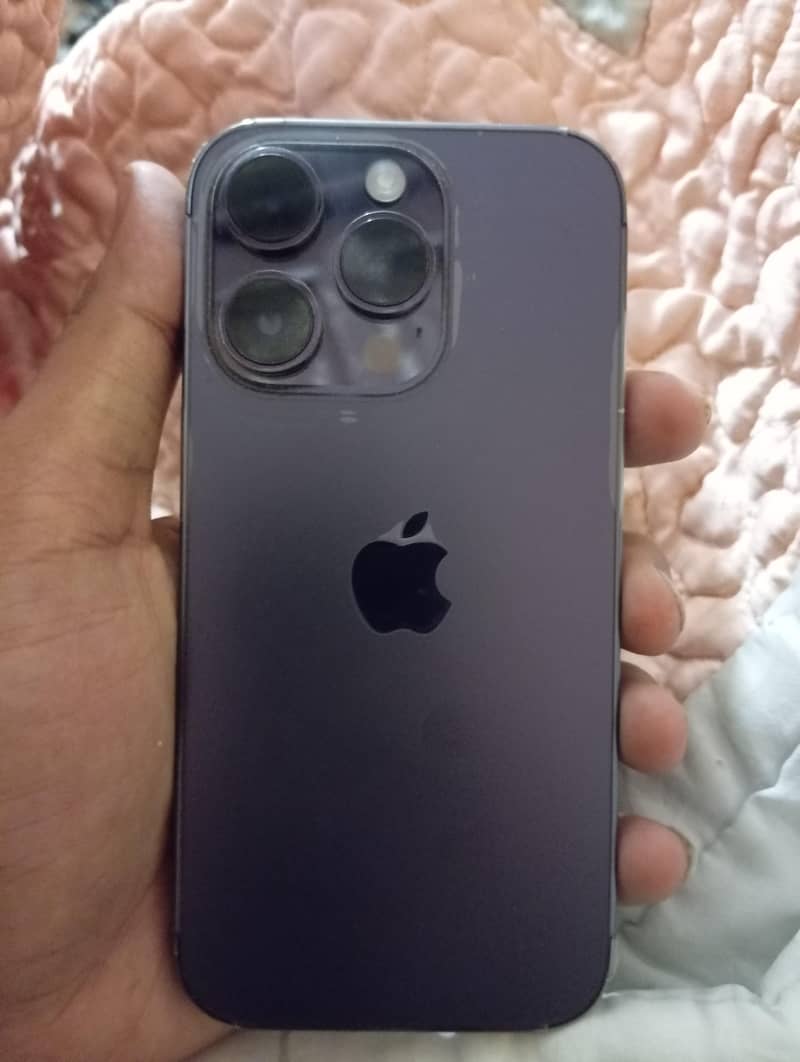 Apple iPhone 14 Pro 1