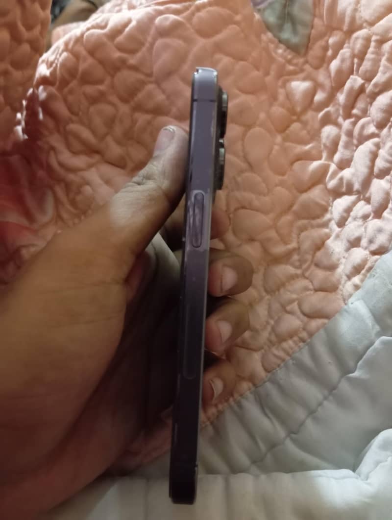 Apple iPhone 14 Pro 2