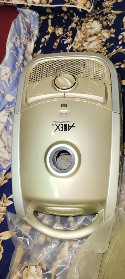 vacuum cleaner