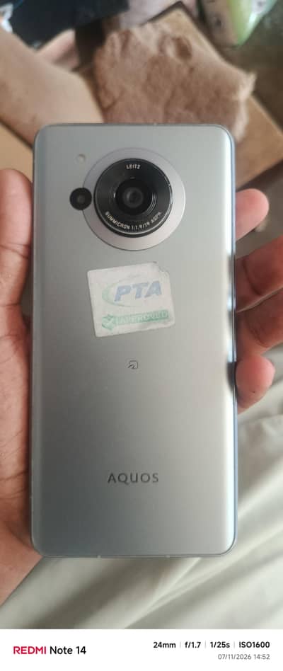 Sharp Aquos R7