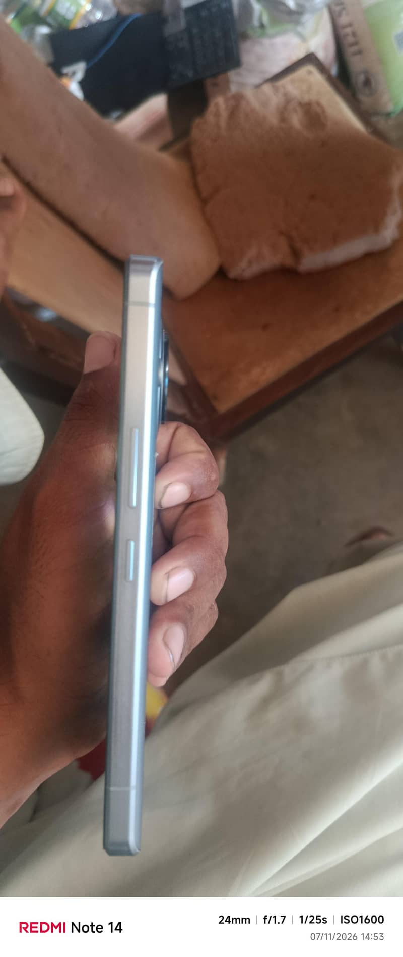 Sharp Aquos R7 3