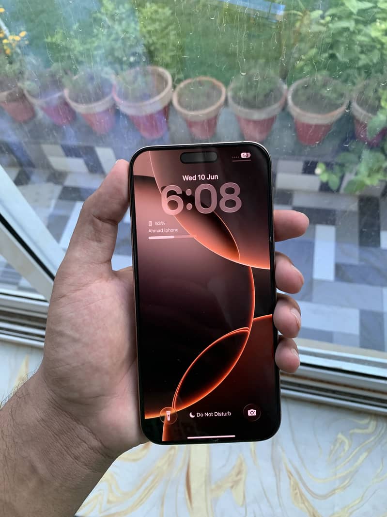 Apple iPhone 16 Pro Max 2