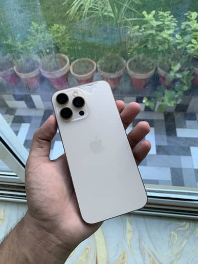 Apple iPhone 16 Pro Max