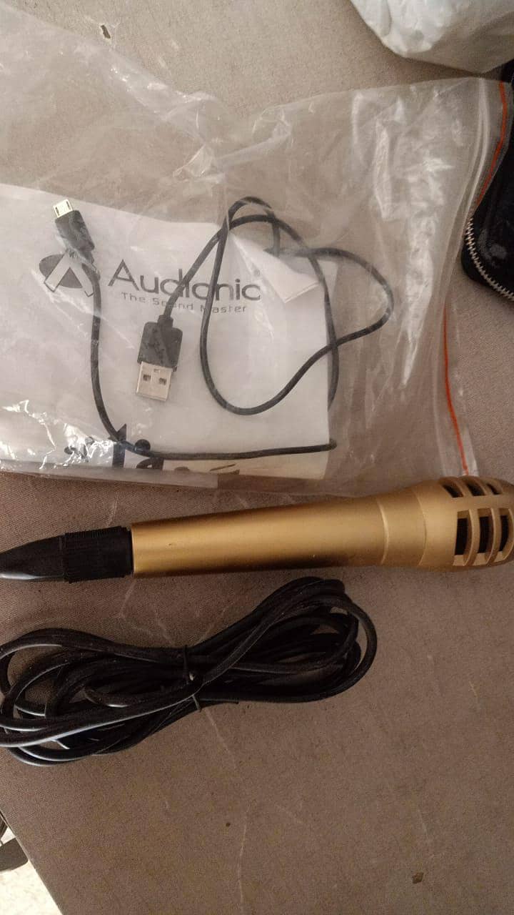 Audionic MH8 0