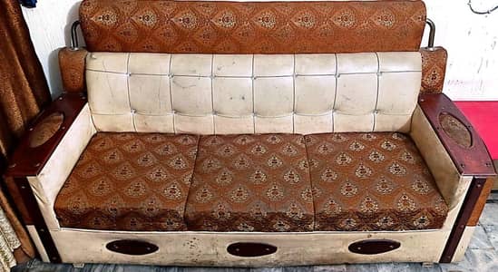 Sofa Set is for Sale
