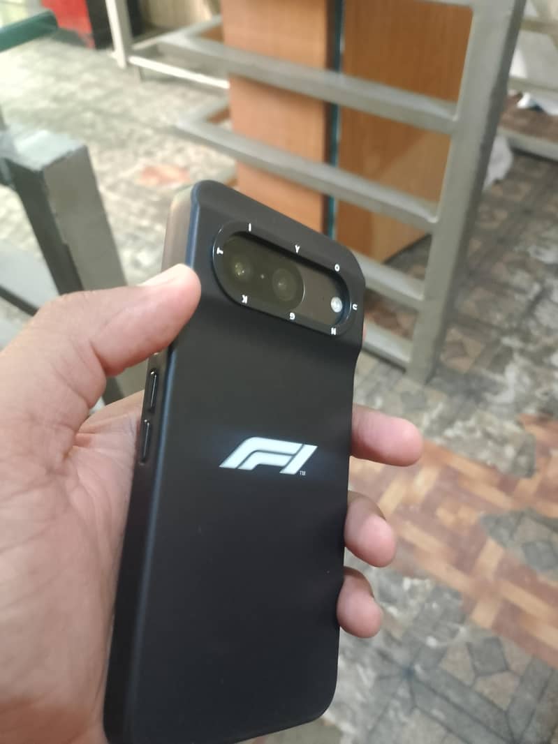 Google Pixel 8 2
