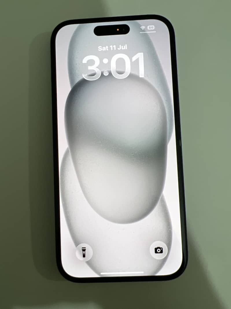 Apple iPhone 15 2
