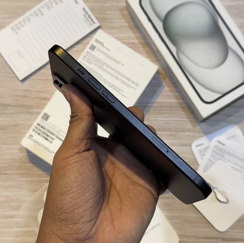 Apple iPhone 15 plus 2