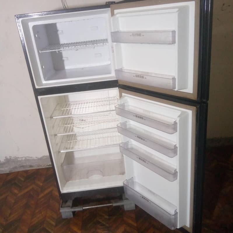 Dawlance fridge 3