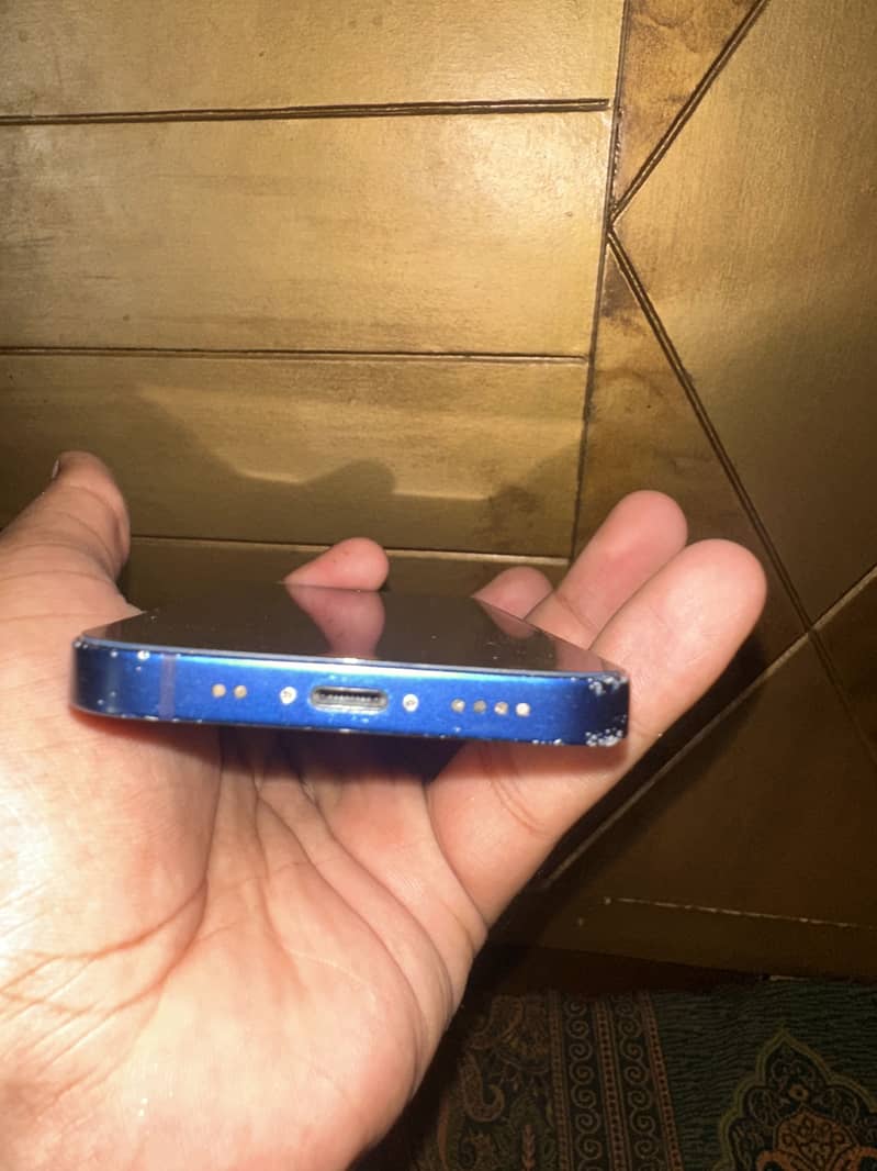 Apple iPhone 12 mini 3