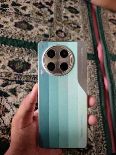 Tecno CAMON 30 loewe addition