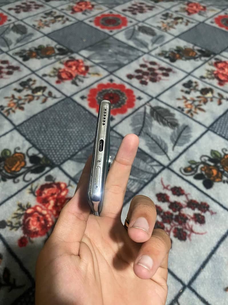 Tecno CAMON 40 Pro 1