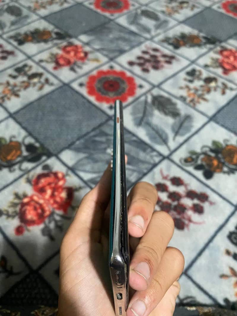 Tecno CAMON 40 Pro 3