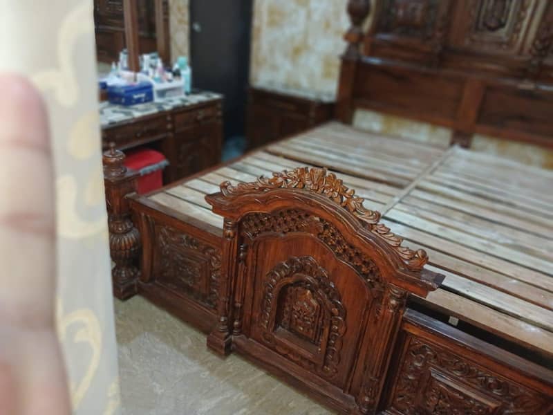 king bed/master bed/bed/dressing/table 2