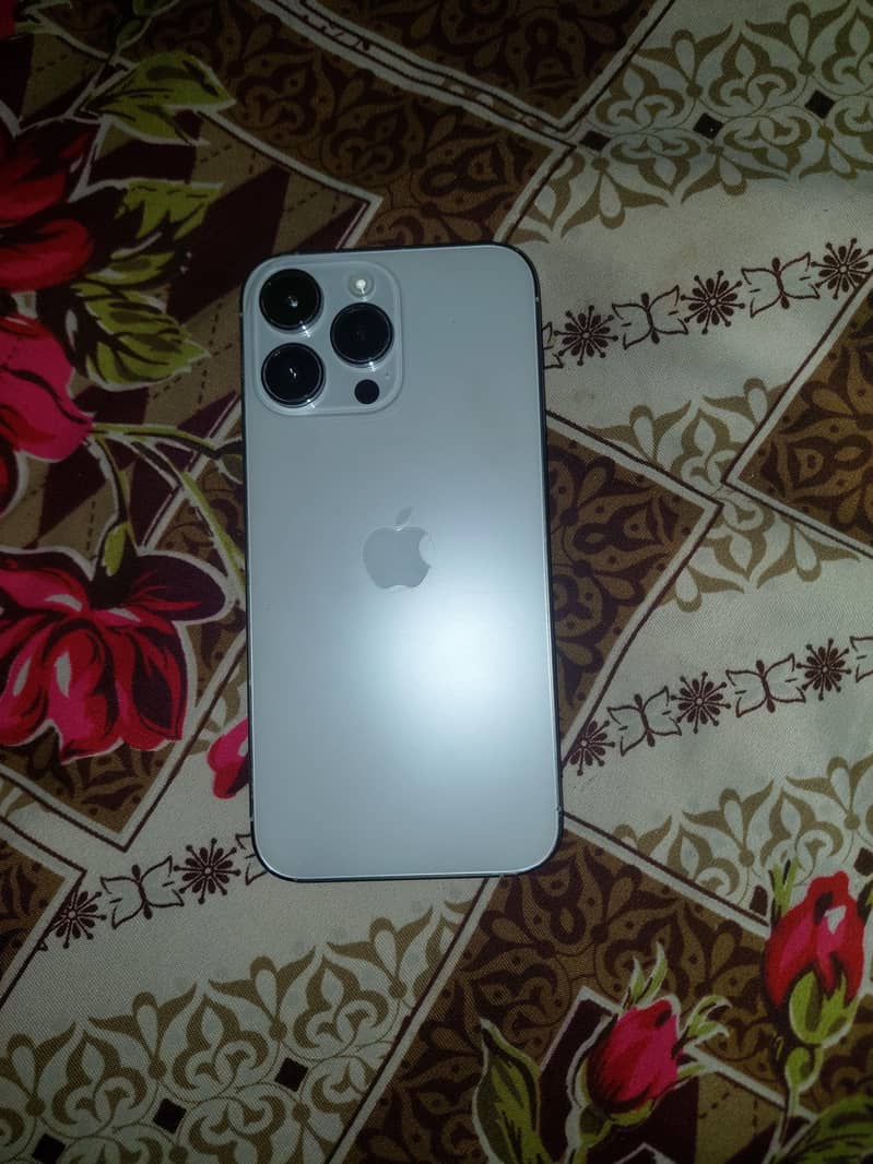 Apple iPhone 14 Pro Max 0