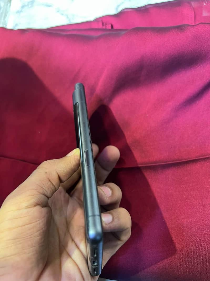 Google Pixel 7 4
