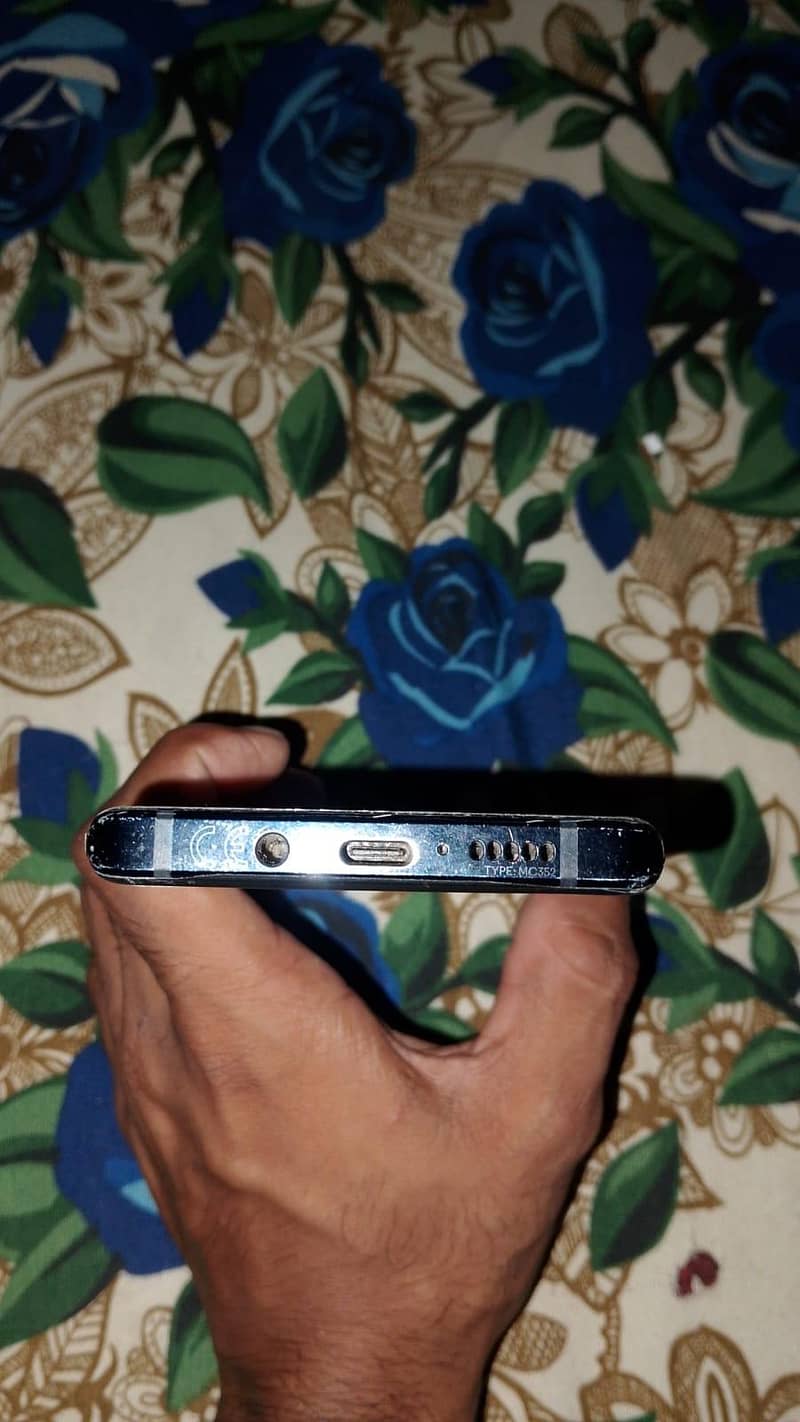 Moto Edge 3