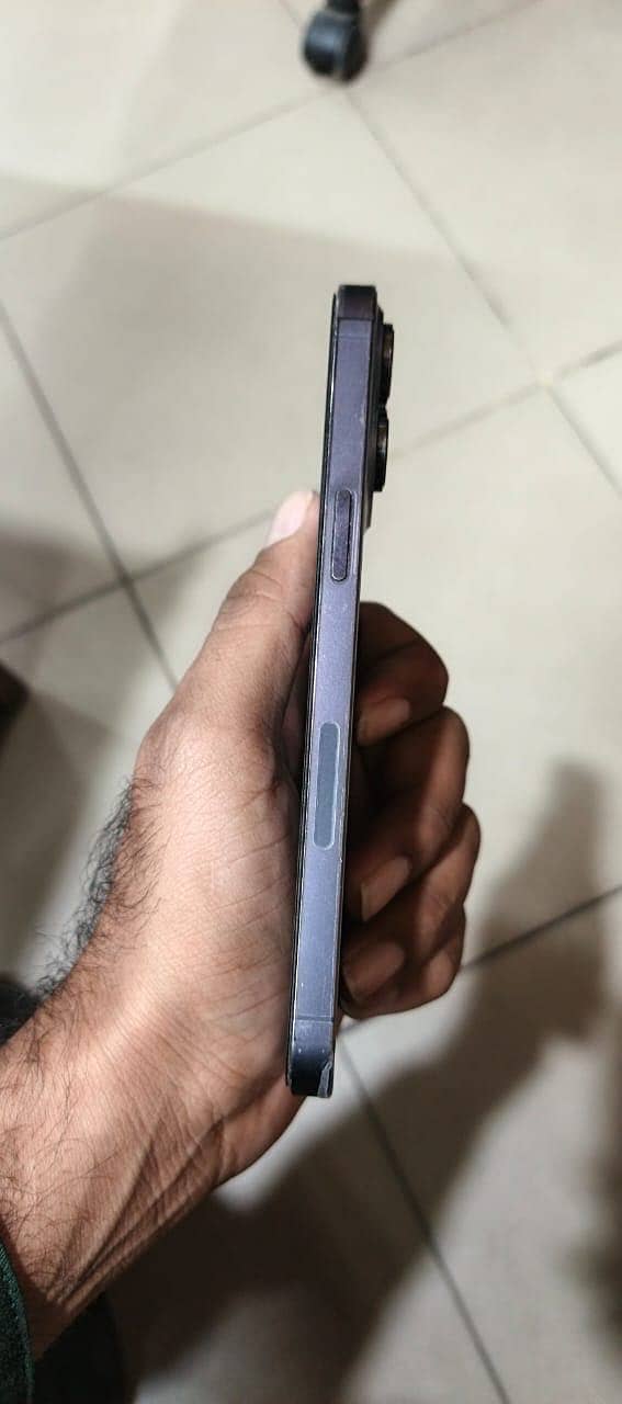 Apple iPhone 14 Pro Max 1
