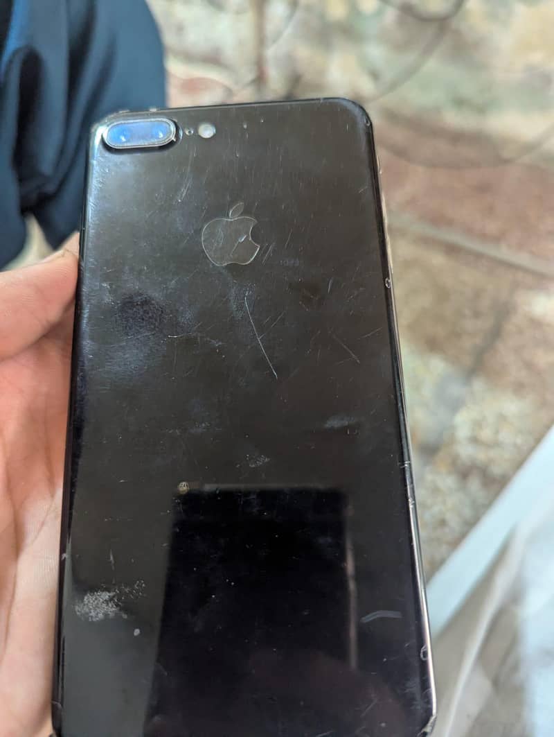 Apple iPhone 7 Plus 2