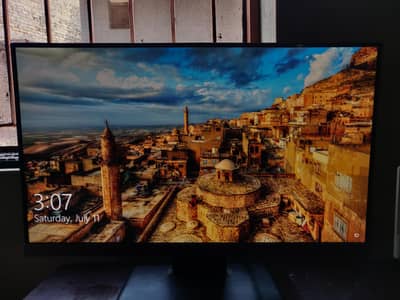HP 22 INCH BORDERLESS MONITOR FOR SALE