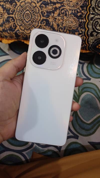 Infinix Smart 8 Pro