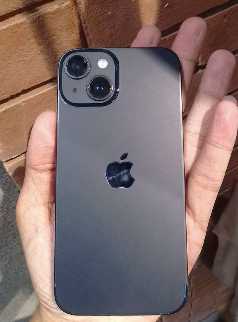 Apple iPhone 14 4