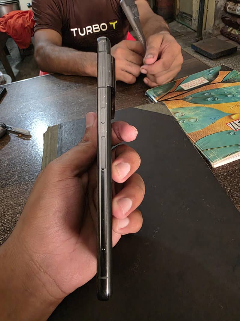 Google Pixel 8 Pro 2