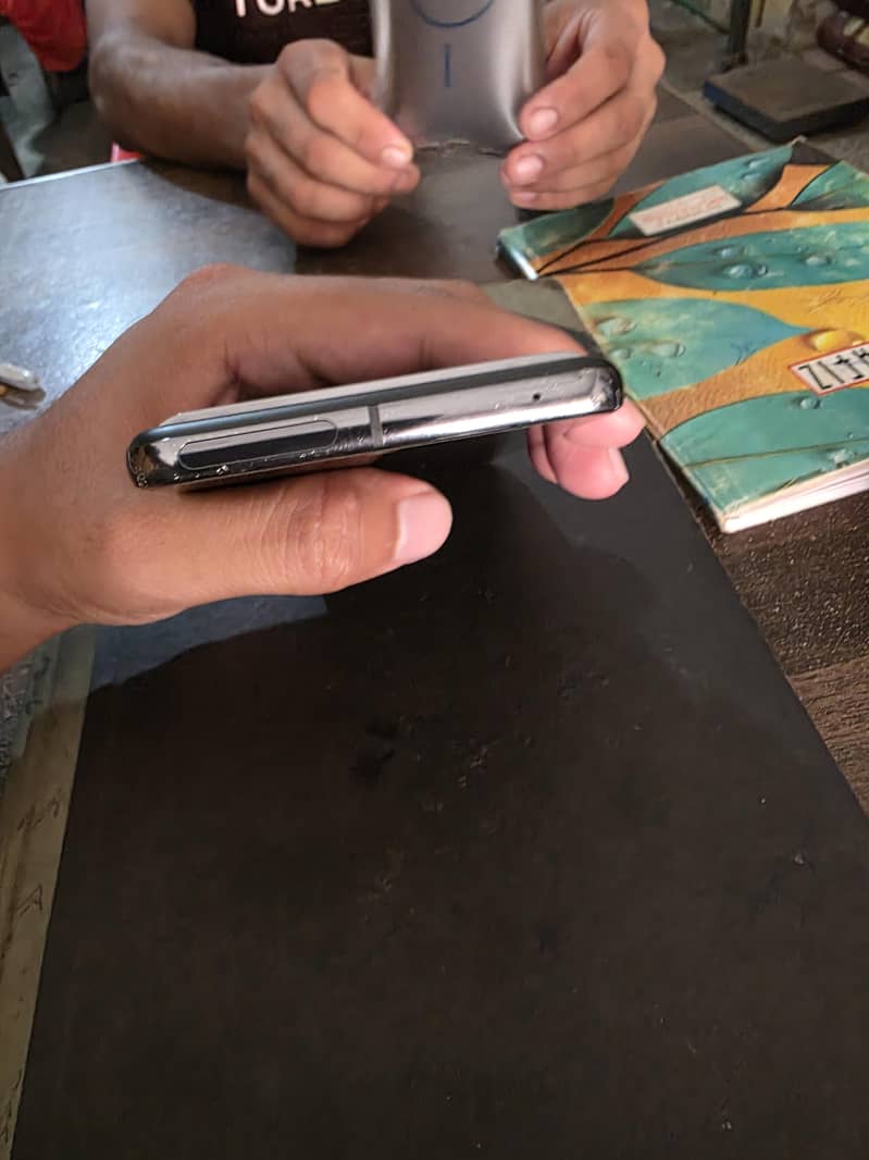 Google Pixel 8 Pro 4