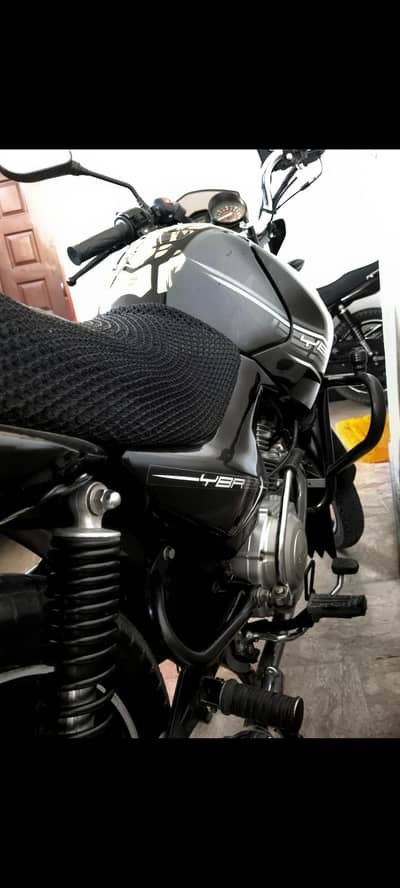 YAMAHA YBR 125